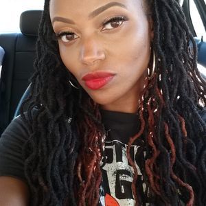 Meet your Posher, Carress